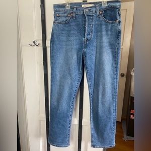 Levi’s Wedgie Straight Fit Jeans Size 30